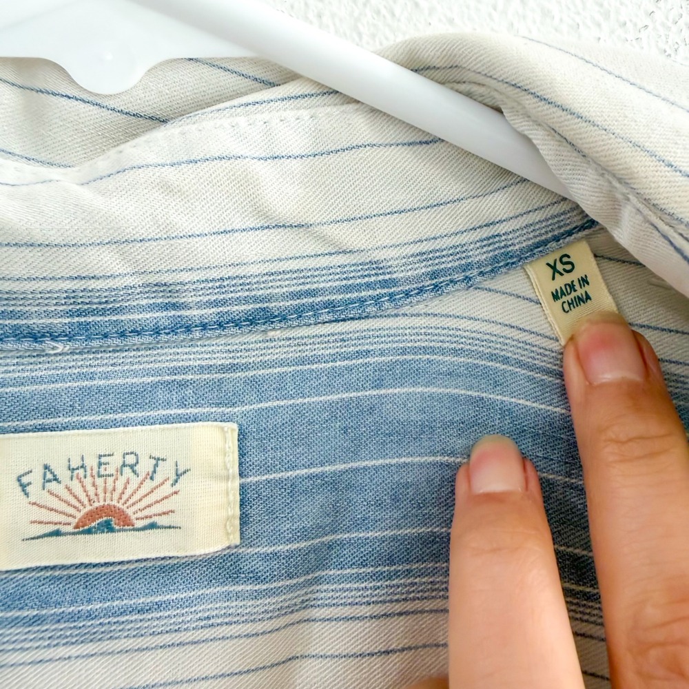 Faherty Linen Oversized Stripe Coastal Boho Button Down Shirt Blue White XS - Picture 3 of 6